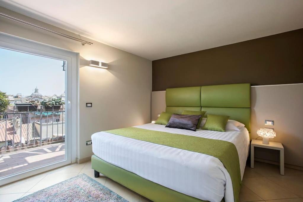Apartment Exclusive Views From A Sunny Attic Apartment!