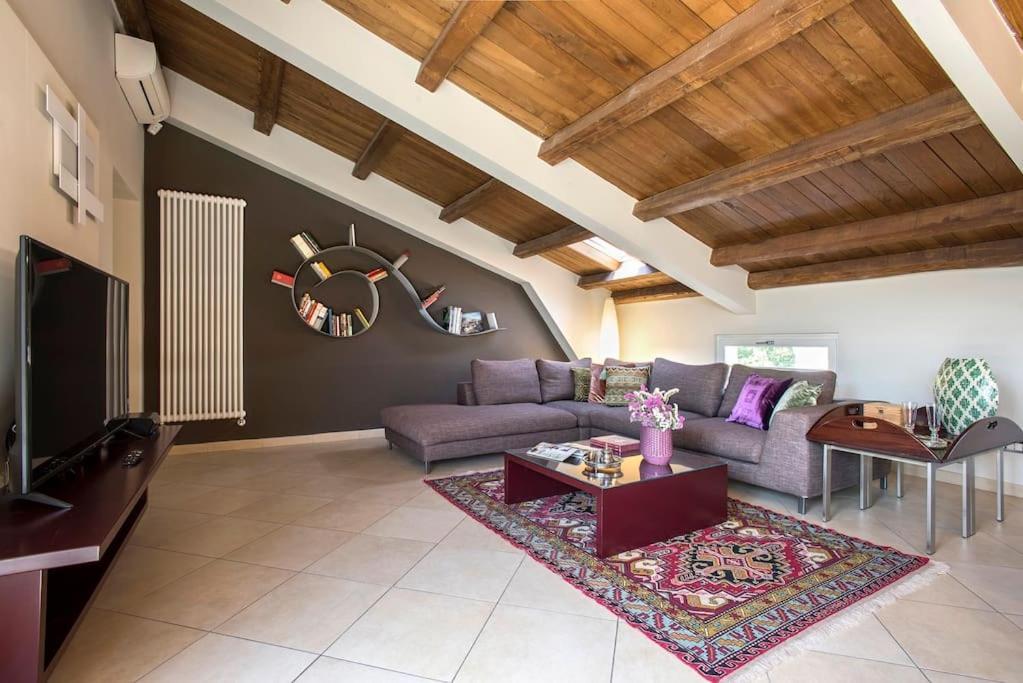 Exclusive Views From A Sunny Attic Apartment!