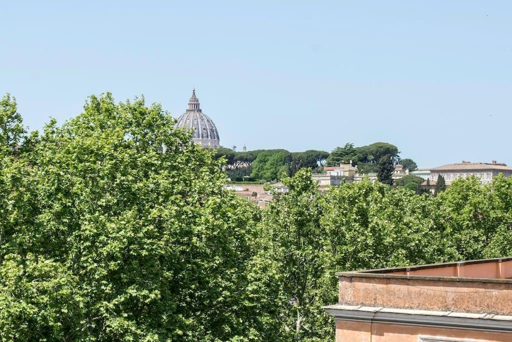 Apartment Exclusive Views From A Sunny Attic Apartment!