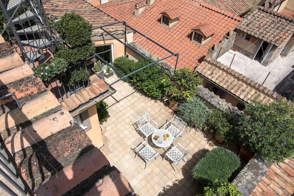 Apartment Exclusive Views From A Sunny Attic Apartment! *