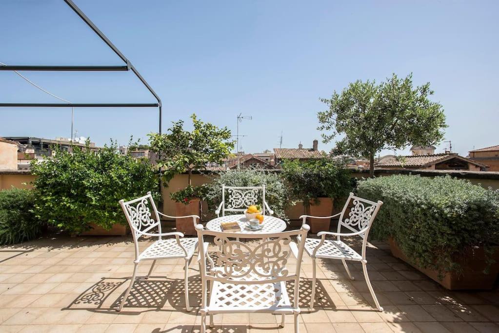Exclusive Views From A Sunny Attic Apartment! Apartment